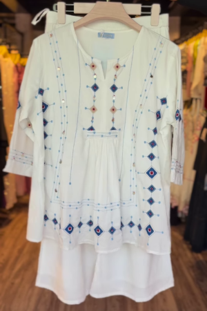 White Embroidered Kurta Set – Mirror Work & Boho Motif Accents