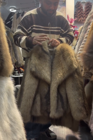 Luxury Faux Fur Oversized Winter Glam Coat with Plush Collar 🤎❄️