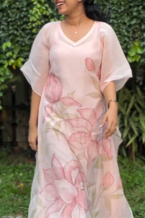 🌸 Effortless Elegance in Bloom – The Perfect Blush Floral Maxi Dress 🌿