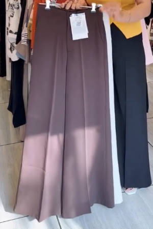 🤎 Women’s Brown Wide-Leg Trousers – Timeless Tailoring with Modern Ease