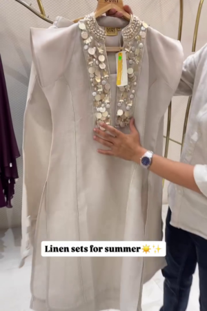 ✨ Elegant Linen Kurta Set – Sequins & Bead Embellishments for a Festive Glow 🌸