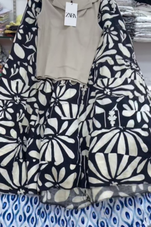 🌸 Floral Print Top and Skirt Set – Fresh, Feminine & Effortlessly Stylish