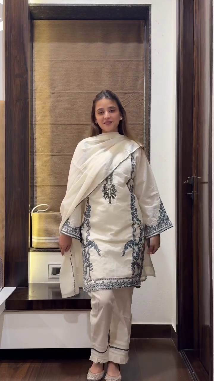 ✨ Boho Farsi Mirror Work Tissue Shimmer Suit – Sparkle in Elegance ✨ - Image 6