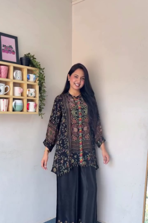 Elegant Printed Co-Ord Set – Sophisticated Ethnic Fusion Wear