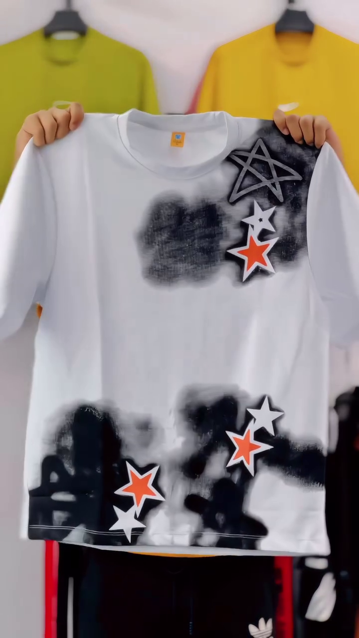 Urban Star Graphic Oversized T-Shirt – Trendy Casual Streetwear - Image 4