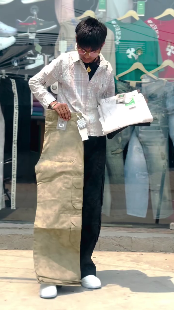 Utility Cargo Wide-Leg Pants – Stylish Modern Streetwear Bottoms - Image 4
