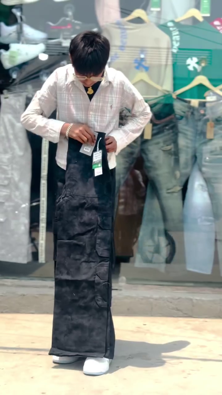 Utility Cargo Wide-Leg Pants – Stylish Modern Streetwear Bottoms - Image 2