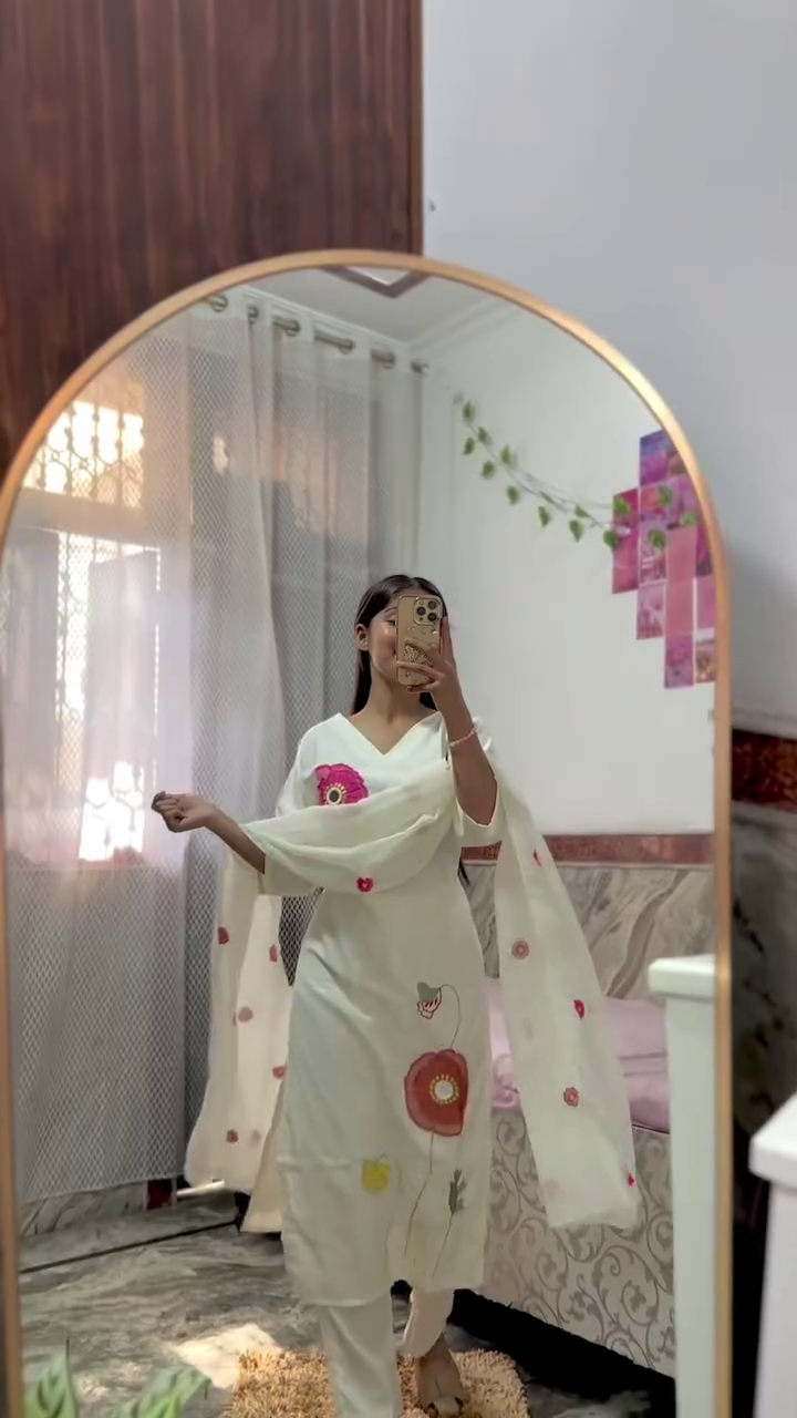 A Perfect Blend of Simplicity, Style, and Modern Ethnic Grace - Image 3