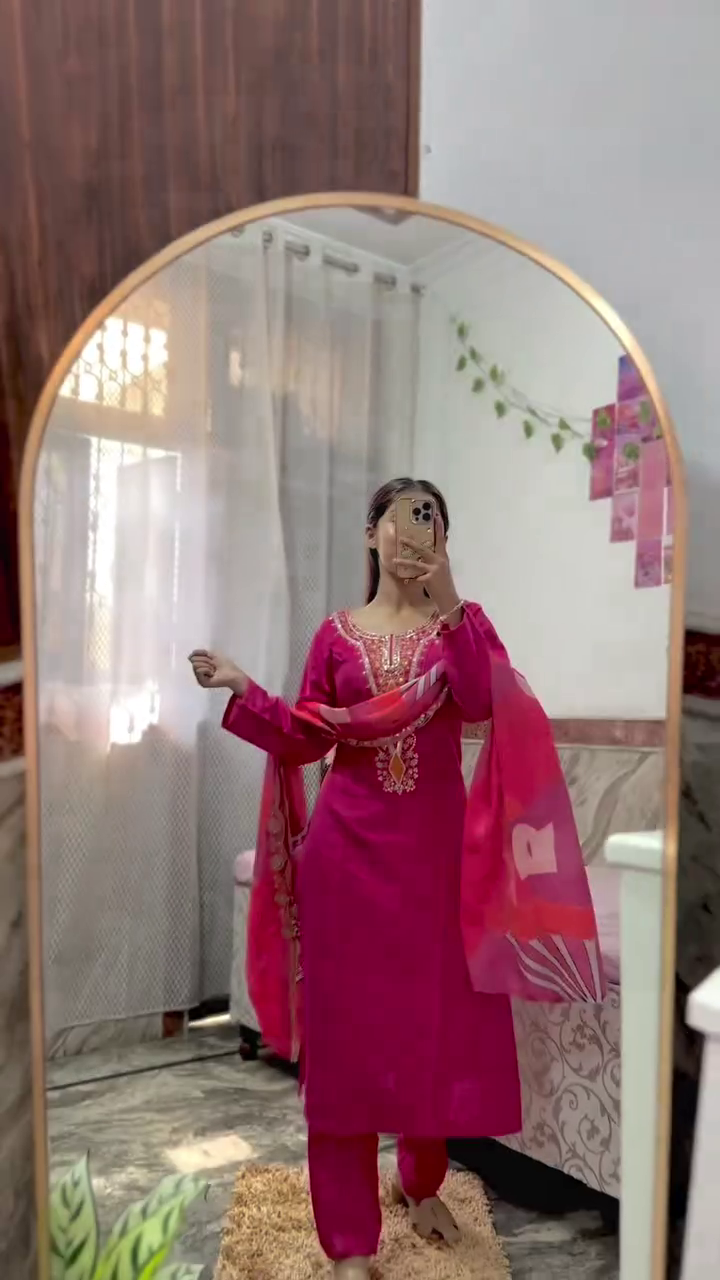 A Perfect Blend of Simplicity, Style, and Modern Ethnic Grace - Image 2