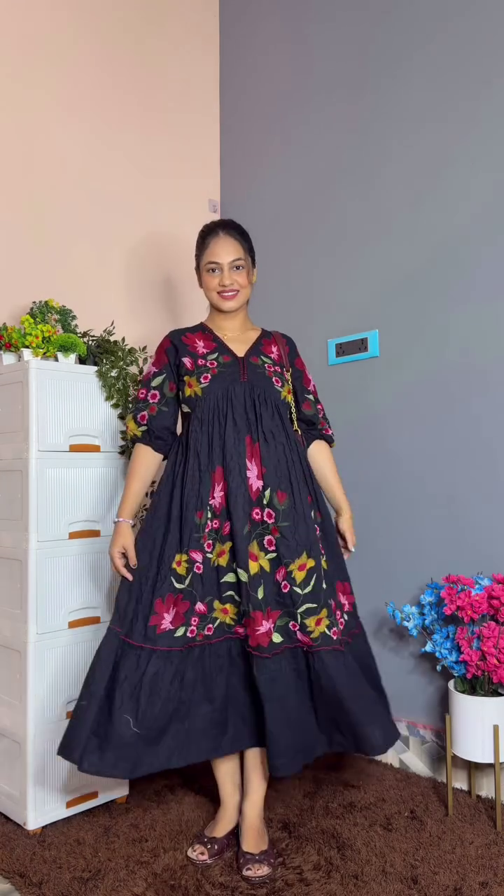 Embrace Timeless Grace with This Elegant Embroidered Maxi Dress for Effortless Everyday Charm - Image 5