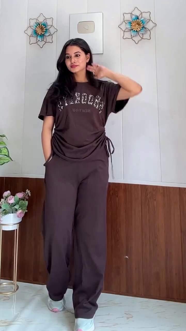 Stylish Women's Casual Co-Ord Set – Contrast Collar Top with Wide Leg Pants - Image 7
