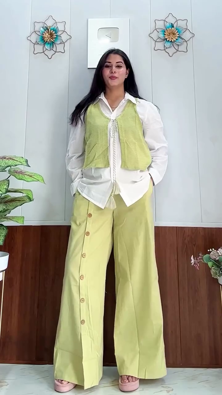 Stylish Women's Casual Co-Ord Set – Contrast Collar Top with Wide Leg Pants - Image 9